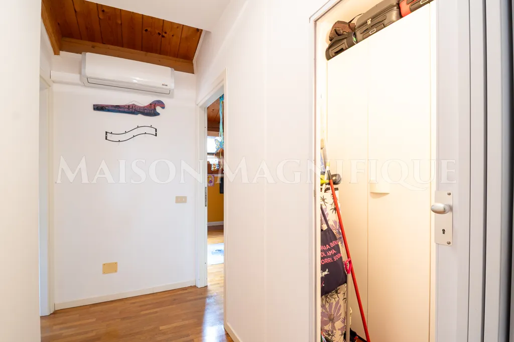 Esik - Modernised Apartment with Monument View in Comacchio