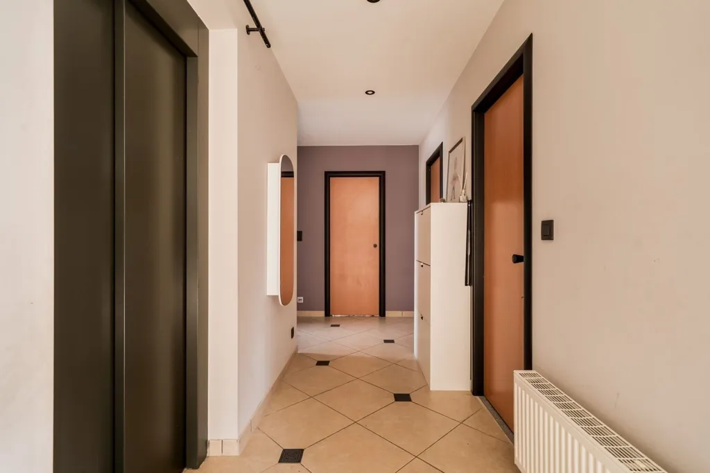 Esik - Spacious Penthouse with Terraces in Quiet Area