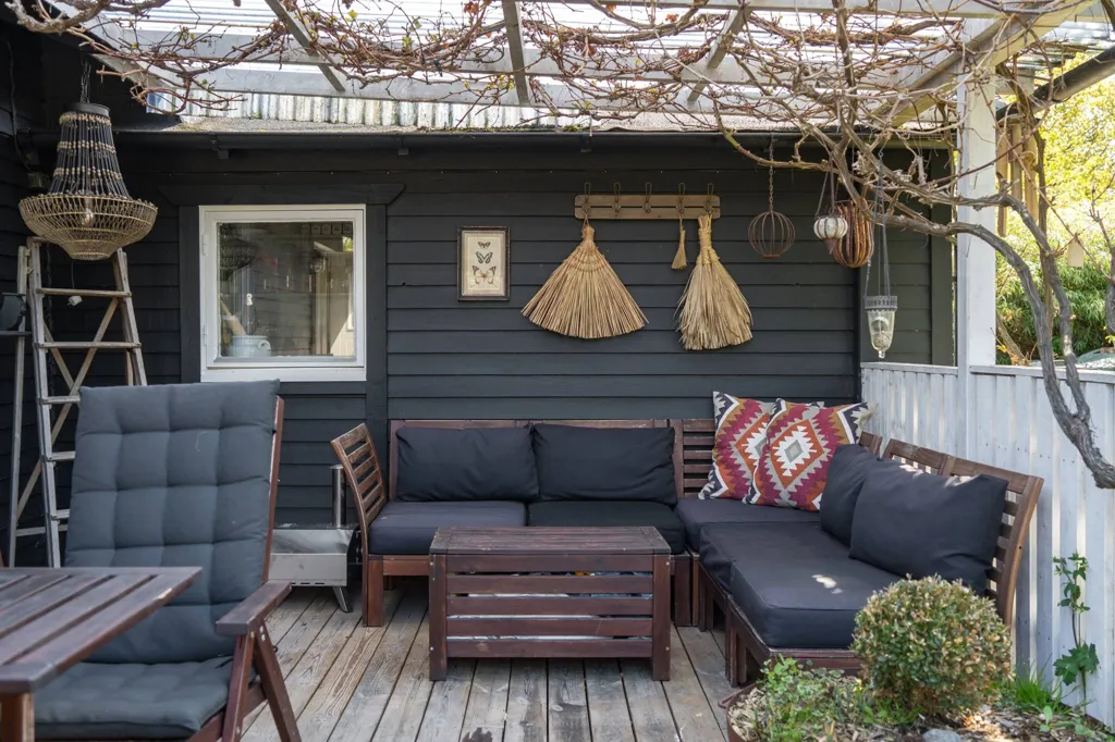 Terrass - Charming Cottage with Garden in Senderöd