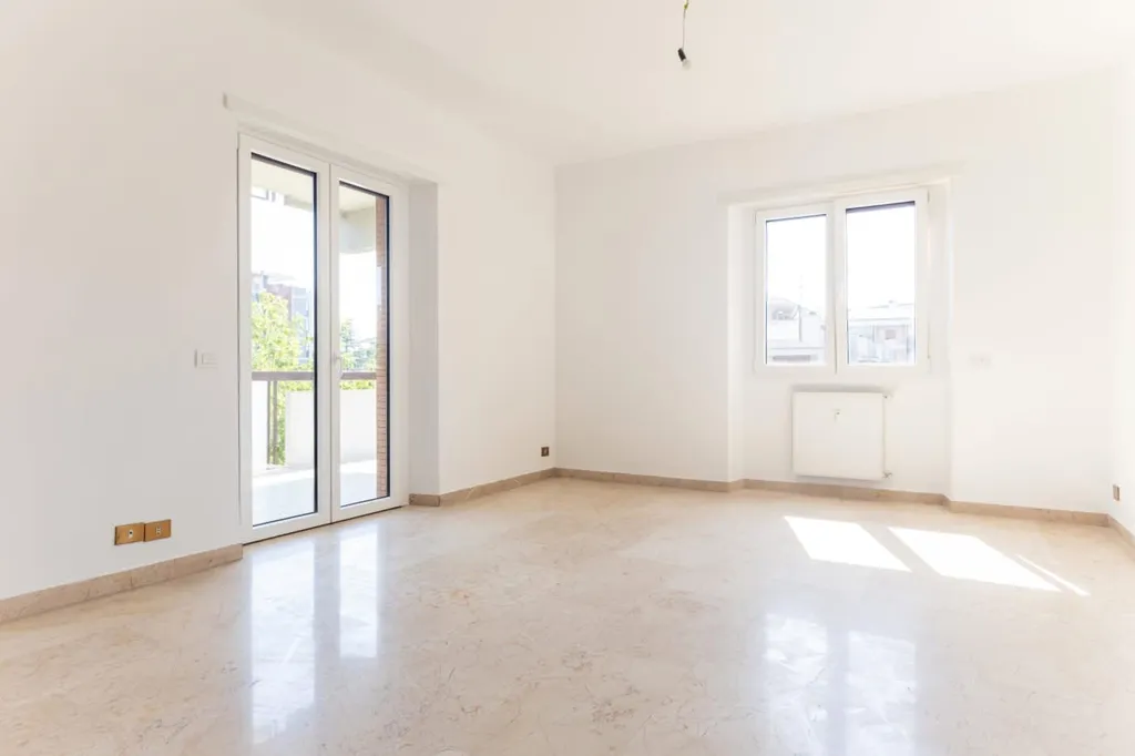 Pièces - Four-Bedroom Apartment with Terrace in Rome