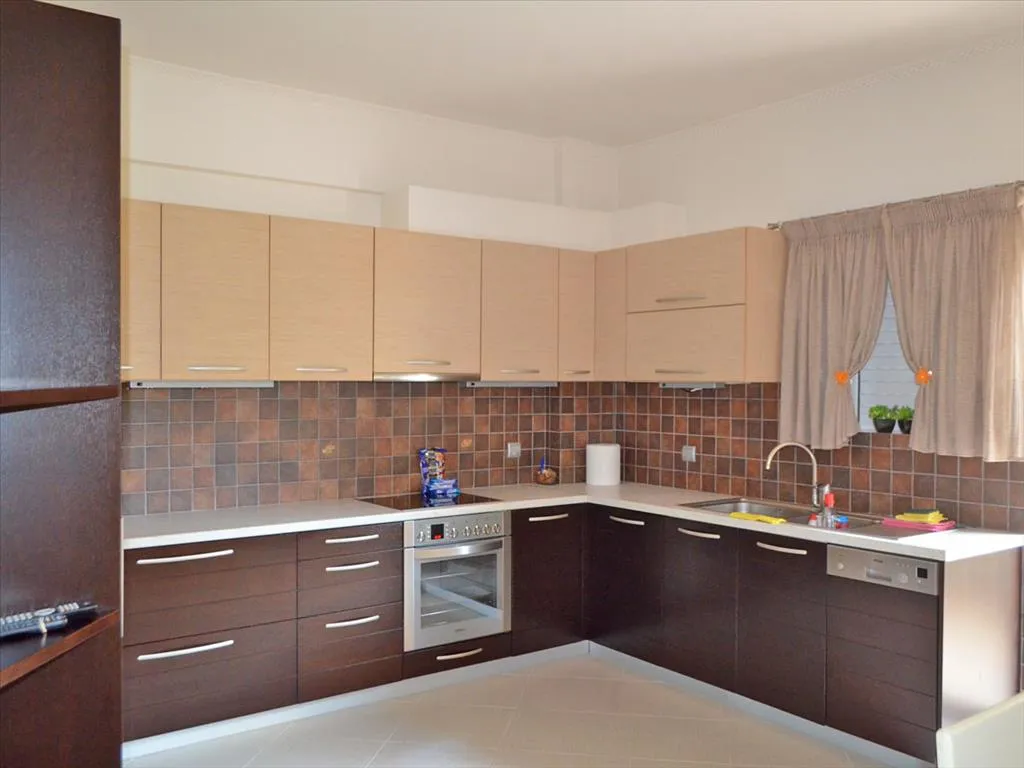 Appartement 6 pièces à Loutraki