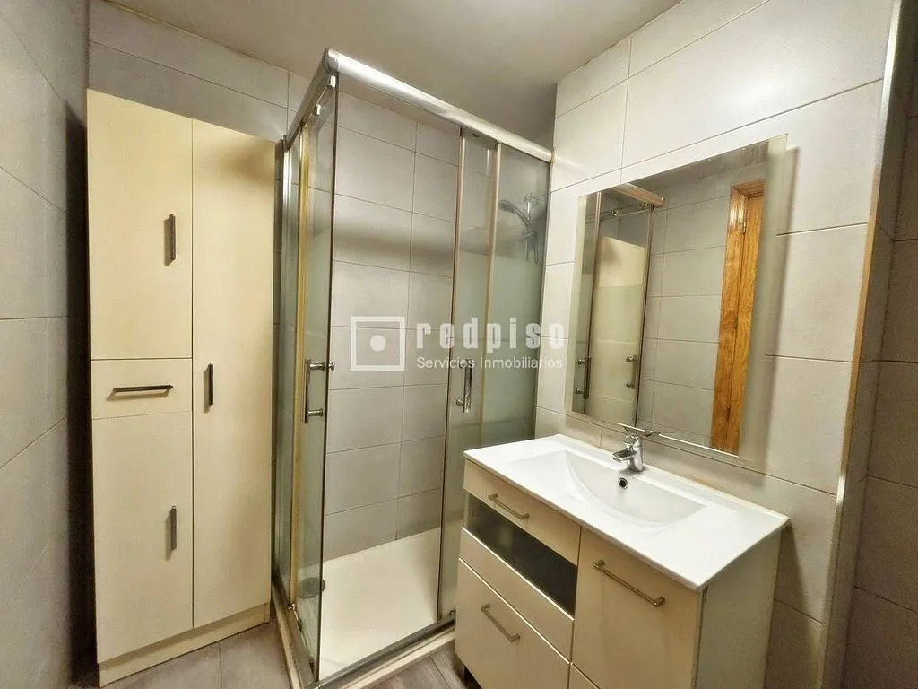 Vannitoad - Semi-detached House with Garage in Alovera