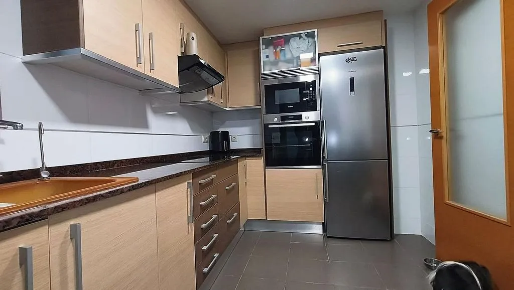 Cuisine - Apartment with Balcony and Garage in Carcaixent