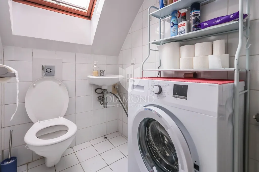 Salles de bain - Spacious Apartment with Terrace in Maksimir, Zagreb