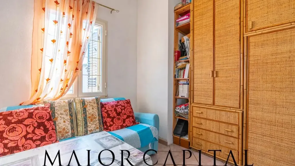 Magamistoad - Two-Level Apartment with Terraces in Torpé