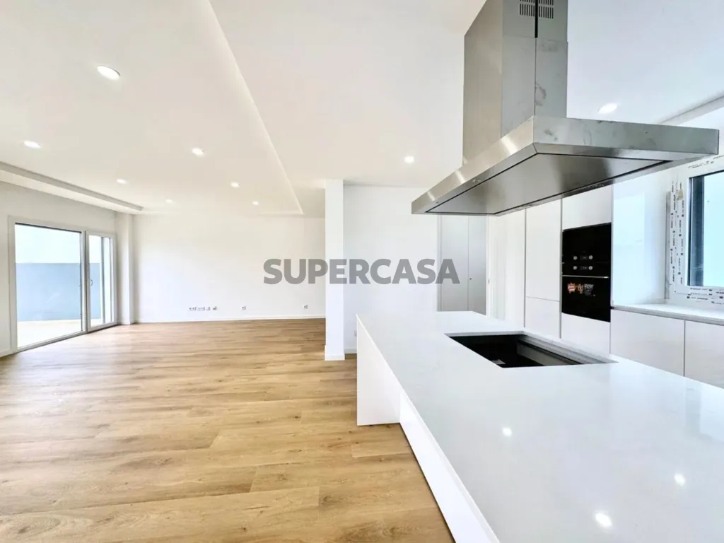 Kitchen - Newly Built House with Terrace in Caparica