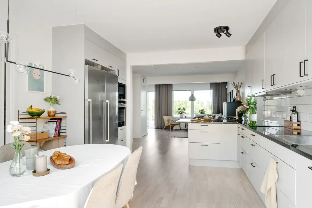Kitchen - Modern Villa with Garden in Sunny Location