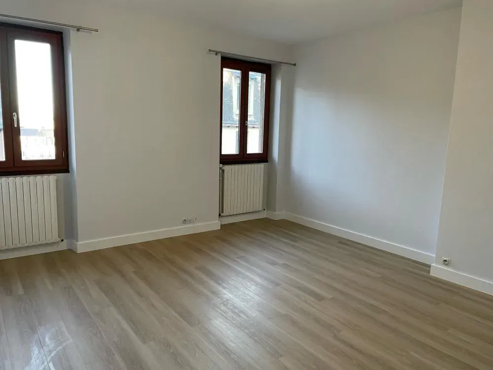 Toad - 2-Bedroom Apartment with Balcony in Rodez