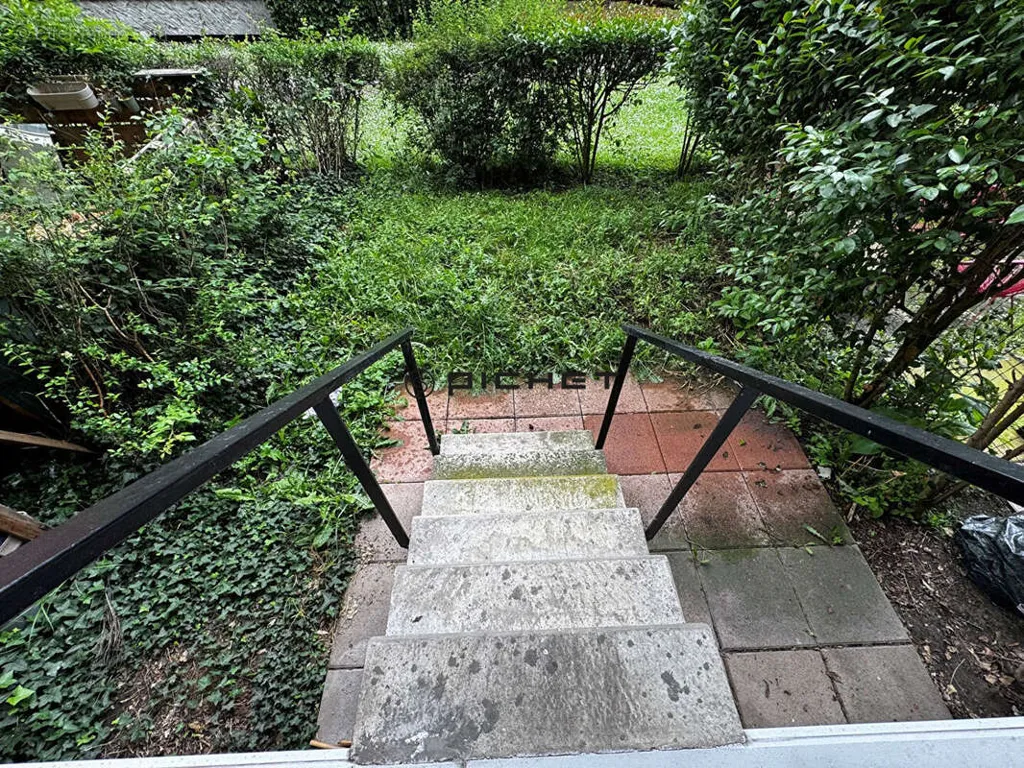 Garden - Apartment with Private Garden in Bordeaux Chartrons