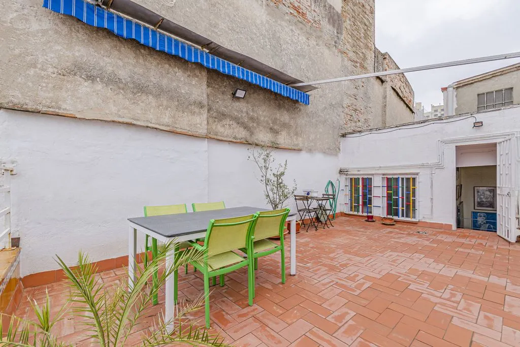 Jardin - Duplex with Private Terrace in Barcelona's Born