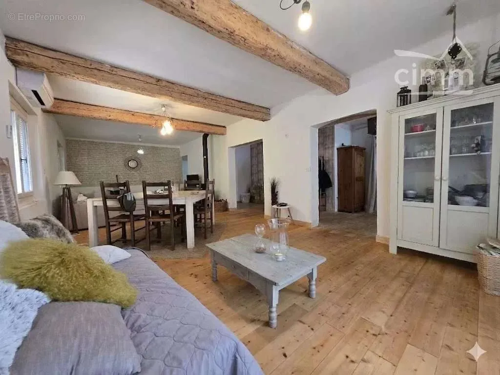 Séjour - Villa de Plain-Pied avec Jardin à Trans-en-Provence