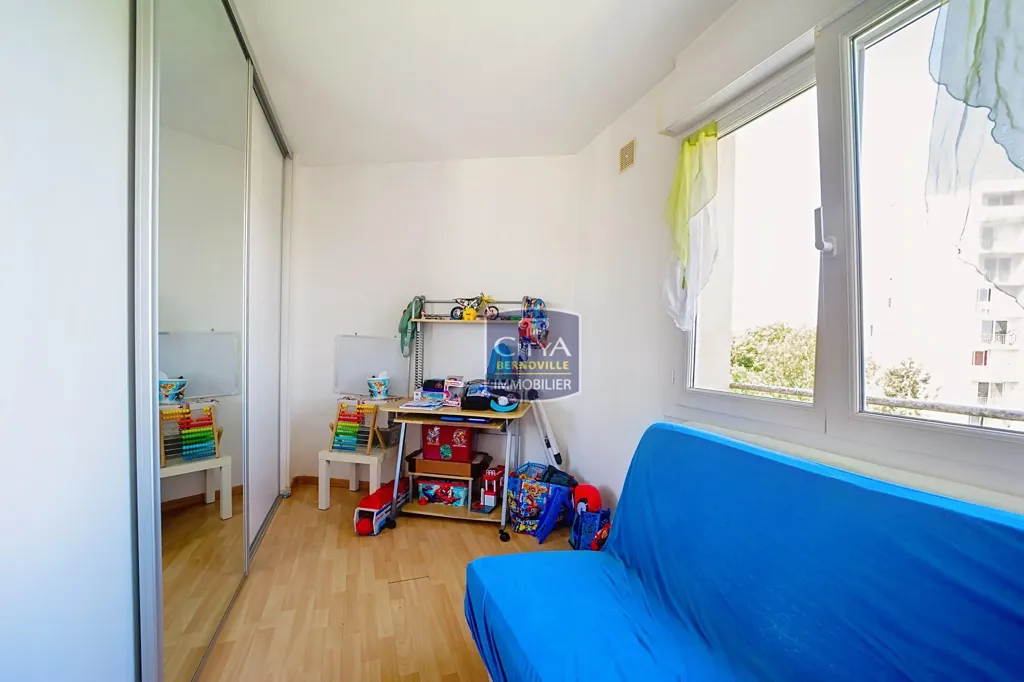 Chambres - Appartement T4 avec Balcon à Saint-Quentin