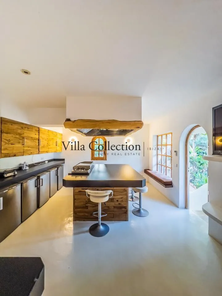 Cuisine - Luxury Villa with Sea View in Cap Martinet