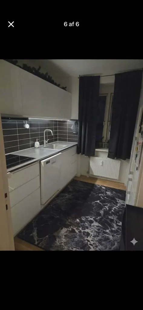 Cuisine - Light, Renovated Flat with Balcony in Central Location
