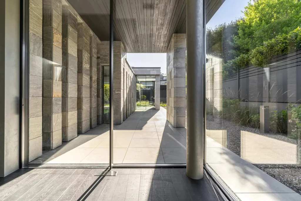 Entrée - Villa Luxueuse avec Piscine à Bereldange