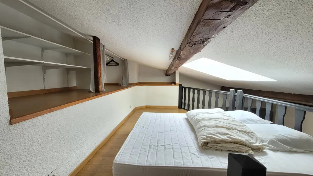 Chambres - Studio Meublé en Duplex en Centre-Ville