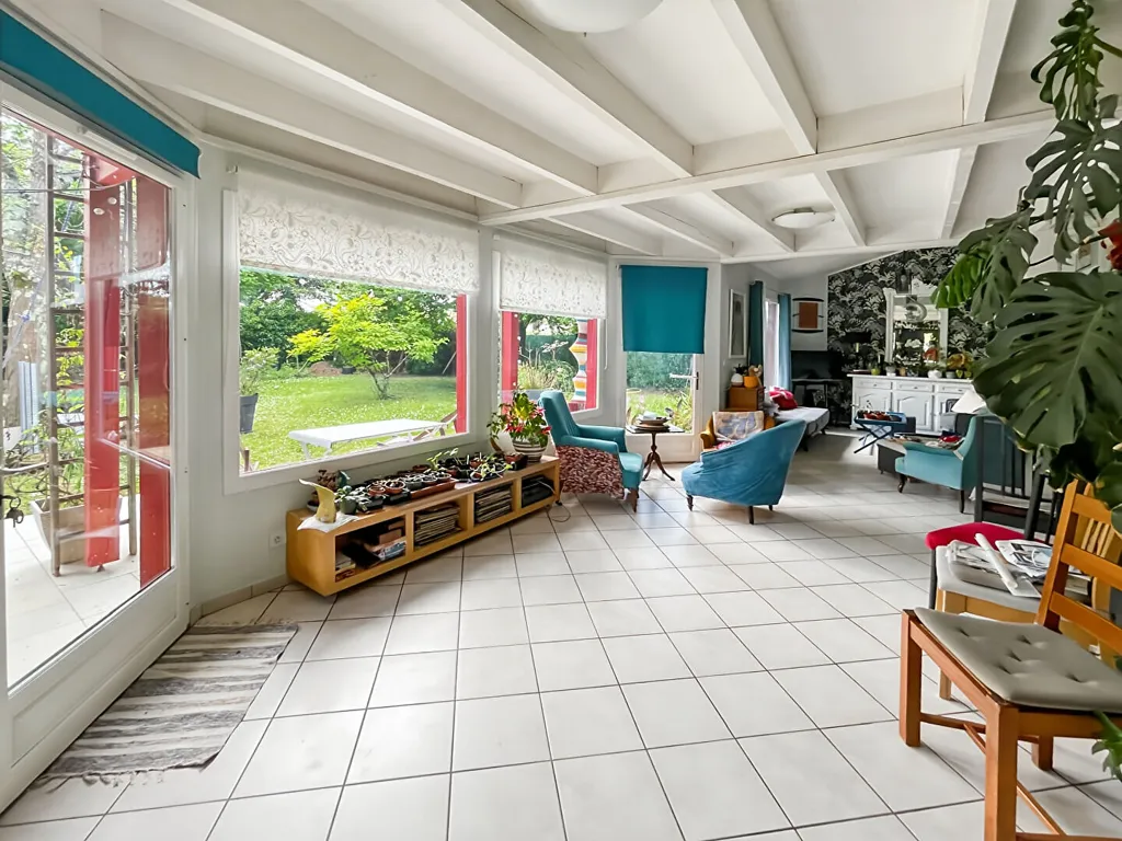 Séjour - Maison Atypique avec Terrasse au Centre de Bruges