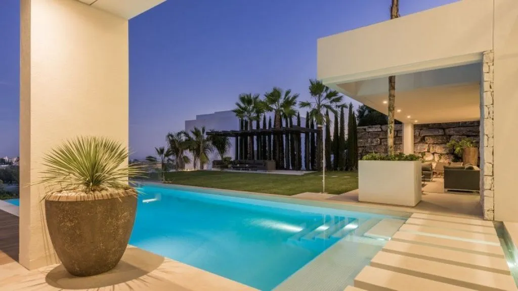 Piscine - Luxury Villa with Sea View in Benahavís