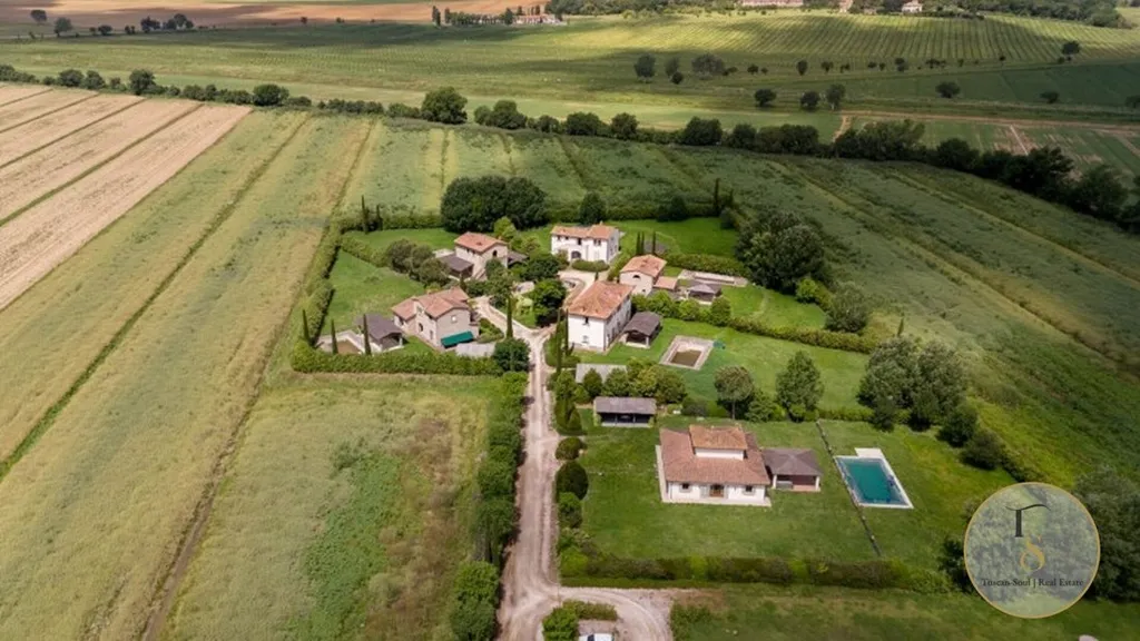6-bedroom house in Cortona