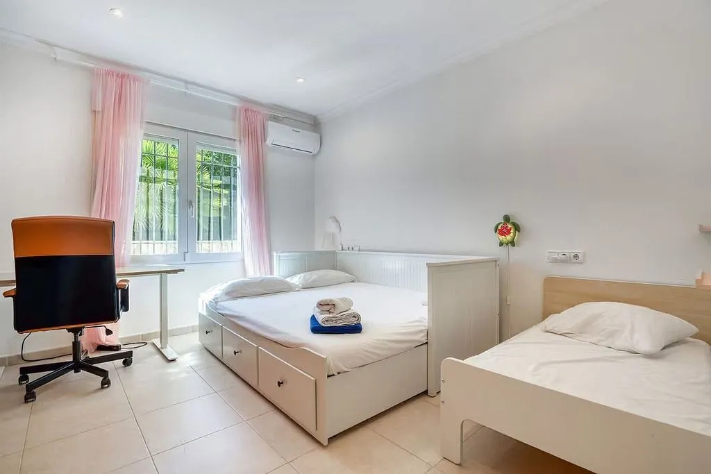 Bedrooms - Chalet with Sea View and Pool in Cap Martí