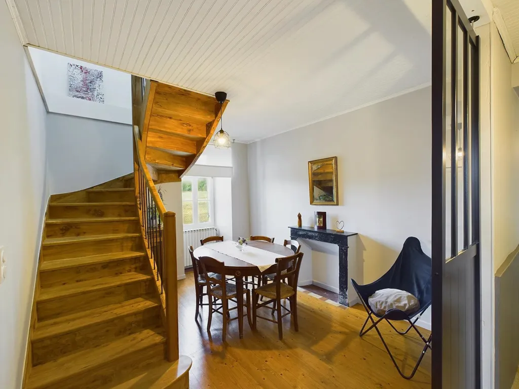 Sala da pranzo - Farmhouse with Pool in Vineyard Setting