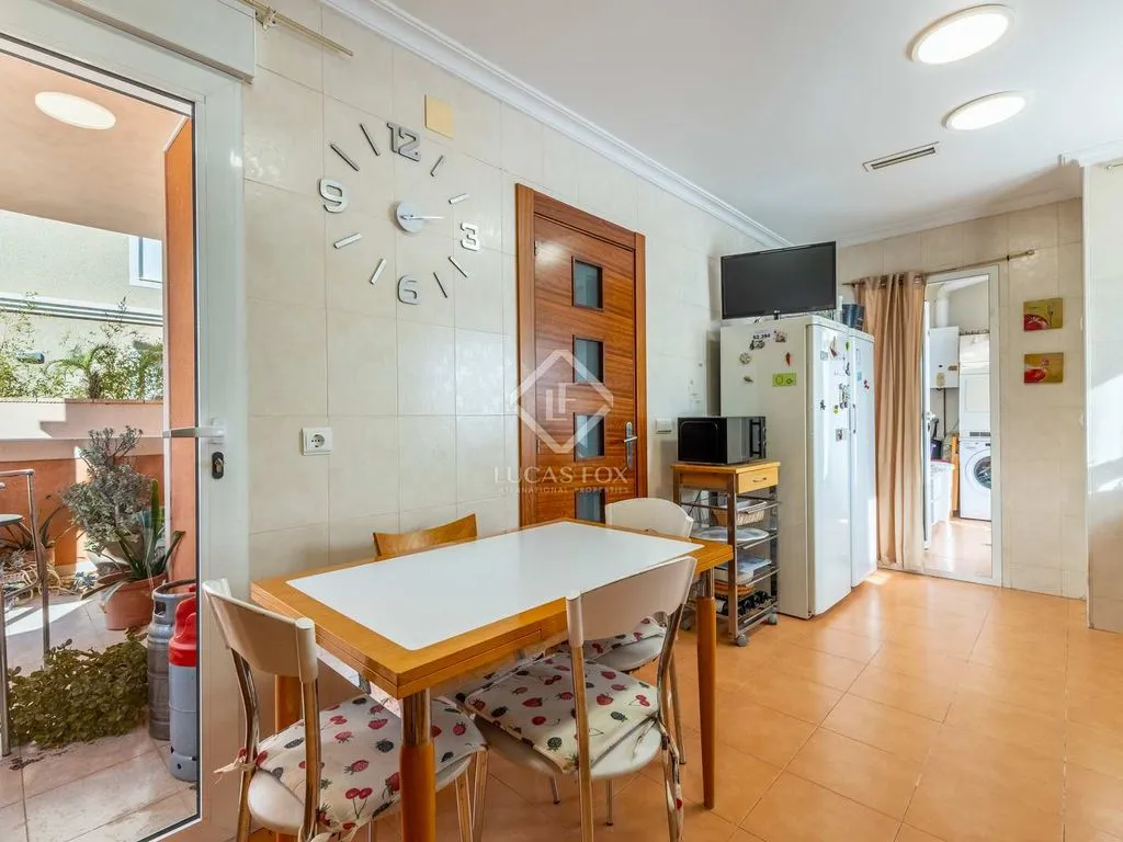 Söögituba - Luxury Villa with Pool and Mountain View in Alicante