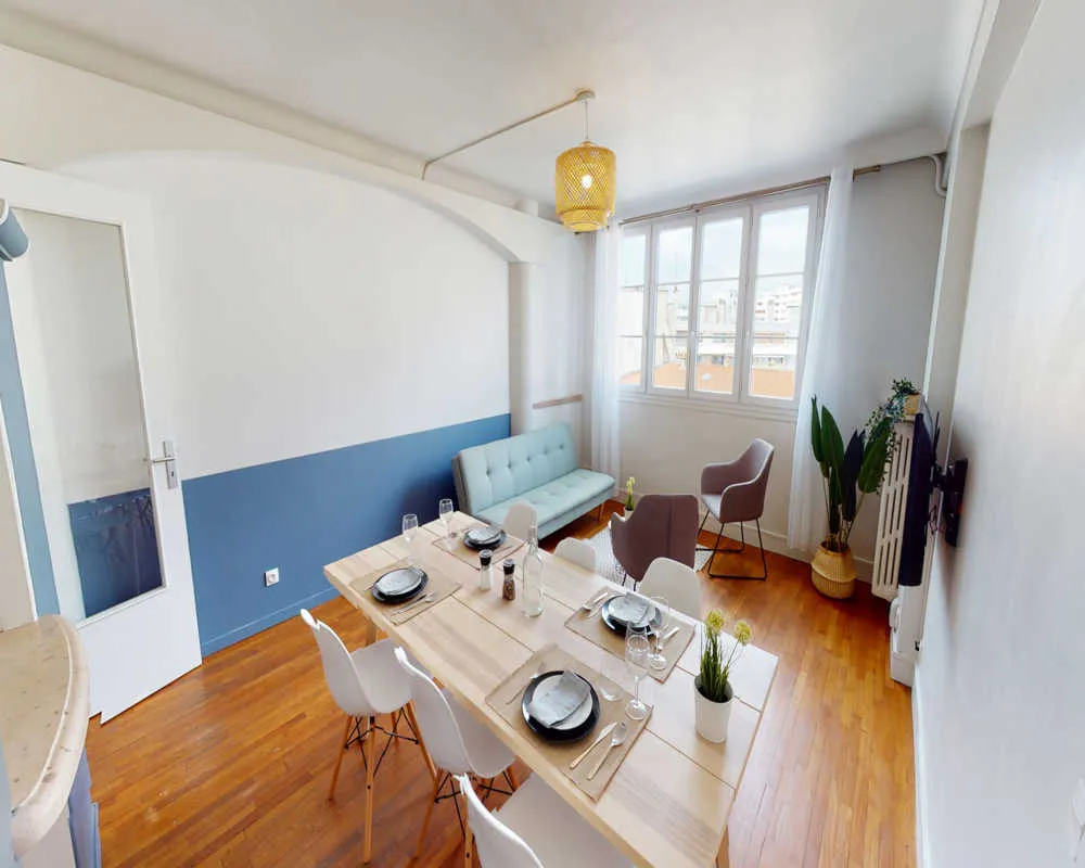 Salle à manger - Chambre Meublée avec Vue Calme à Auteuil