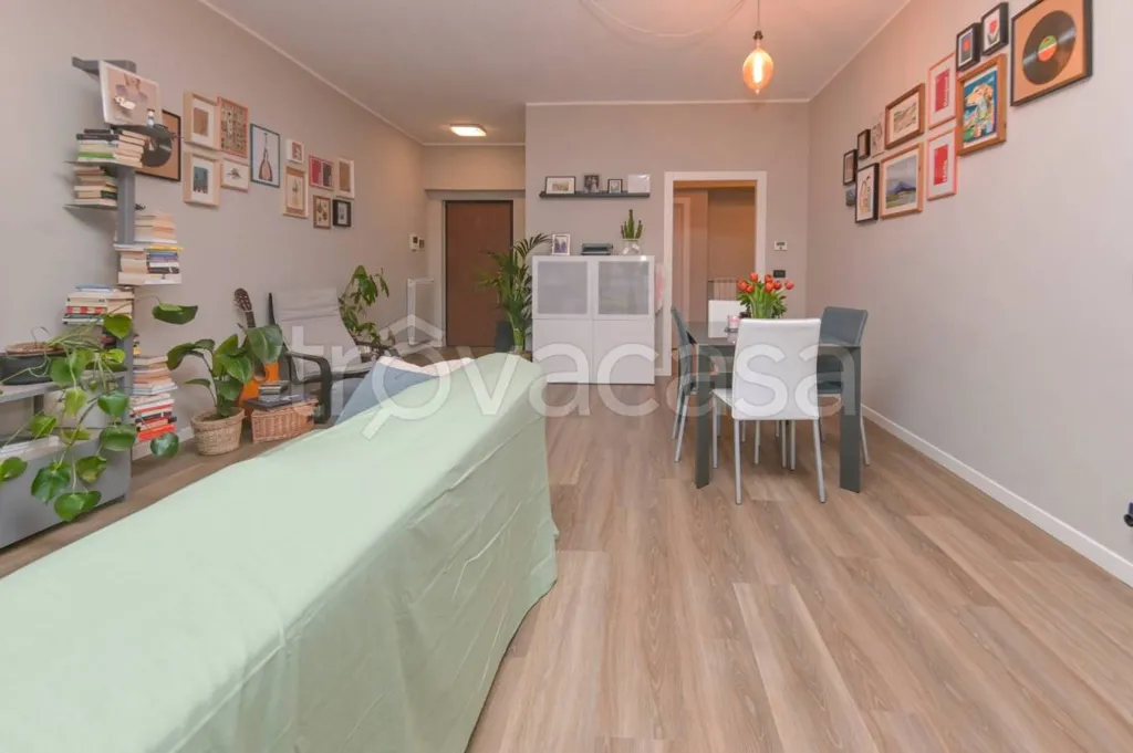 Séjour - Ground Floor Apartment with Balcony in Pino Torinese
