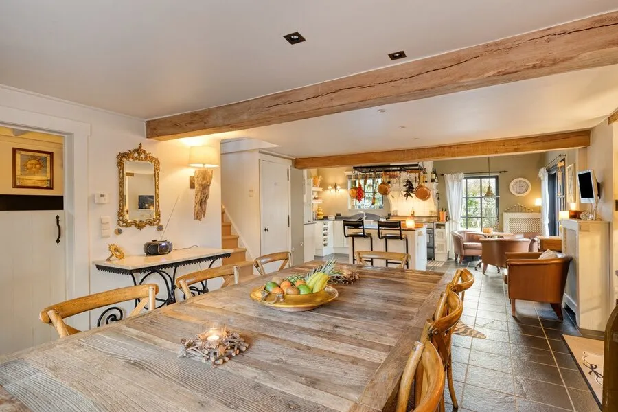 Salle à manger - Maison Rurale avec Piscine dans un Paysage de Polder à Dudzele