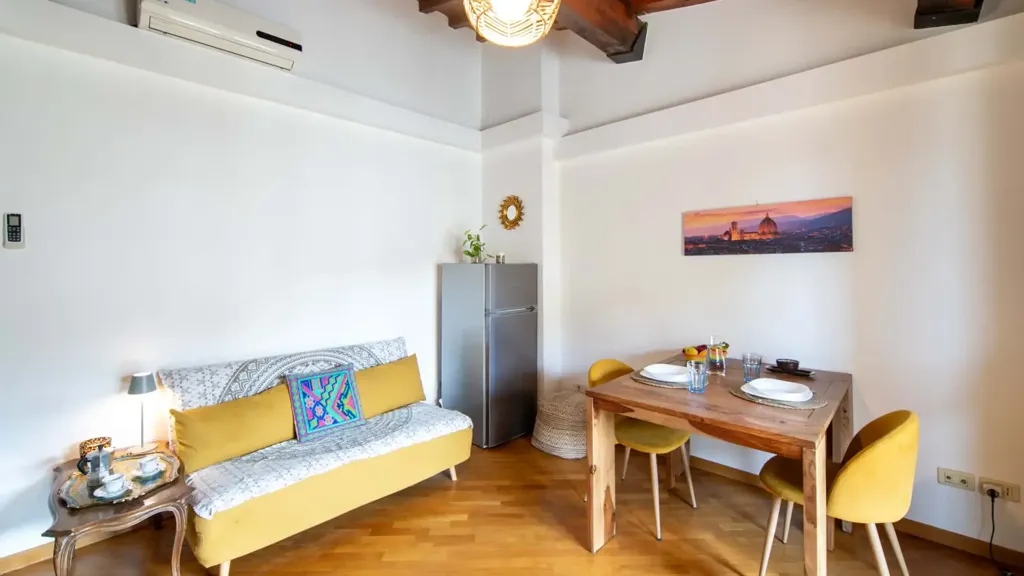 Salle à manger - Studio Apartment with Balcony in Florence