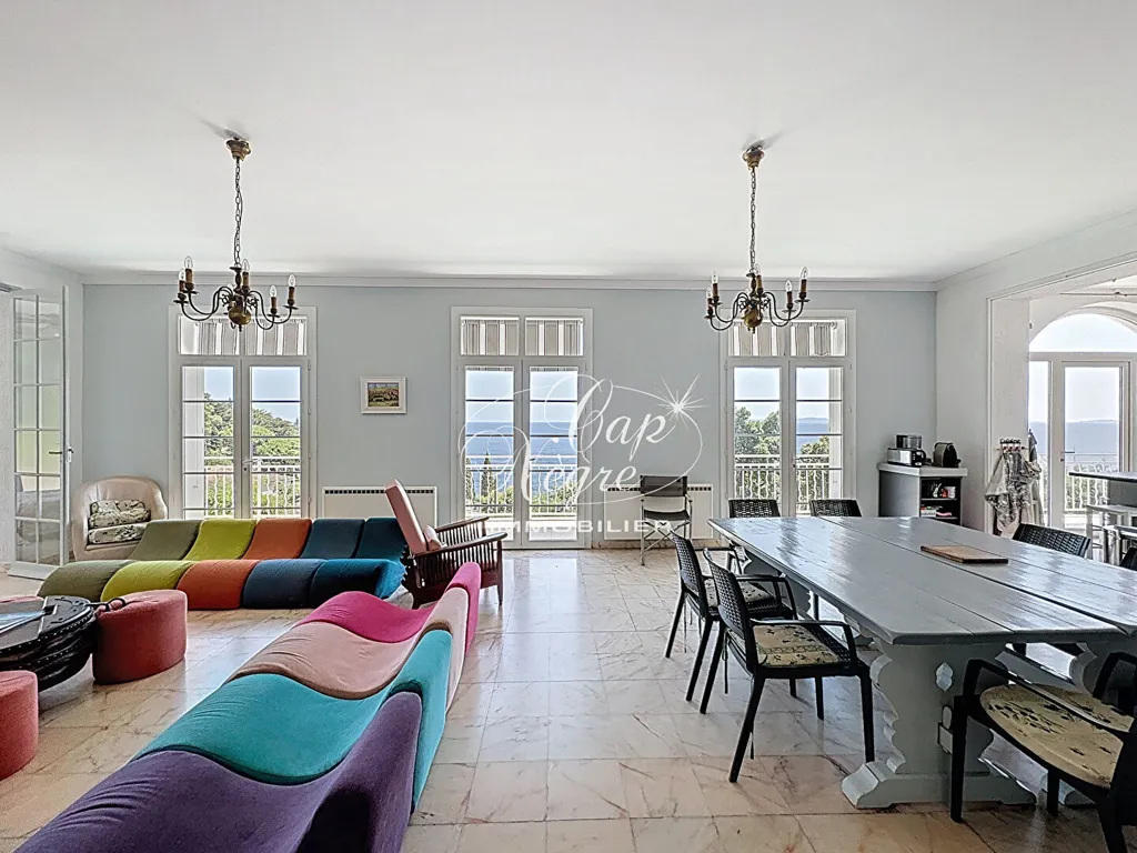 Salle à manger - Appartement avec Vue Mer et Accès Plage à Rayol Canadel
