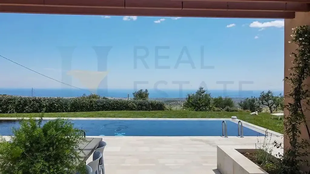 Bassein - Baroque Villa with Pool in Noto