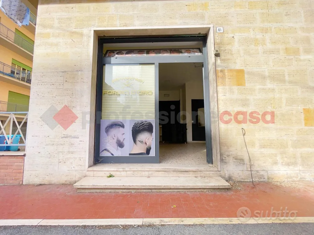 Esterno - Commercial Space with Disabled Access in Rieti