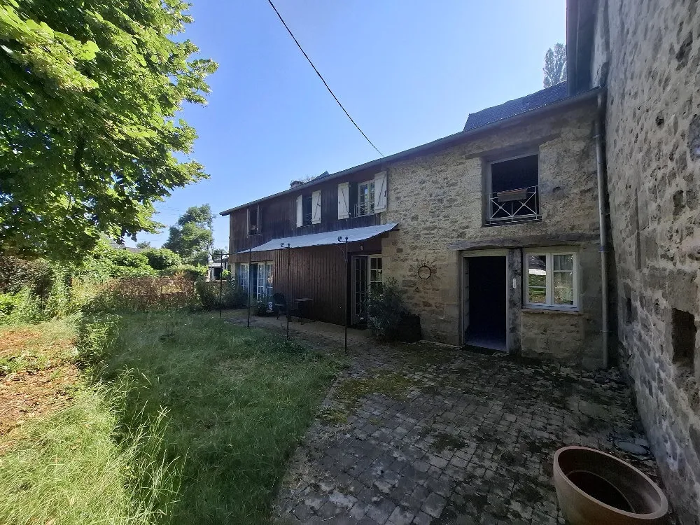 Aed - House with Independent Flat in Terrasson