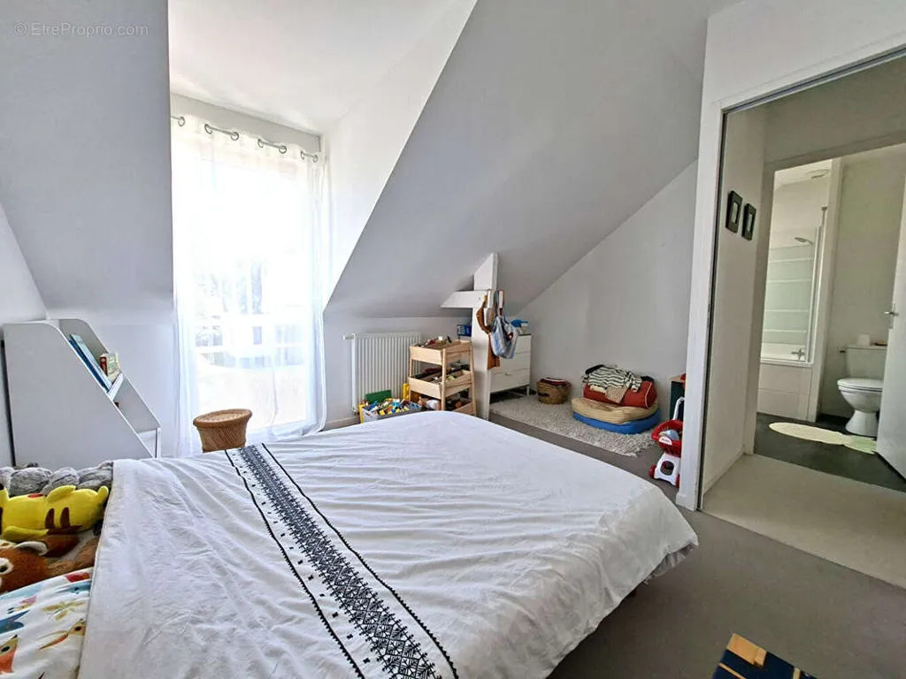 Chambres - Maison Récemment Construite avec Terrasse à St-André-des-Eaux