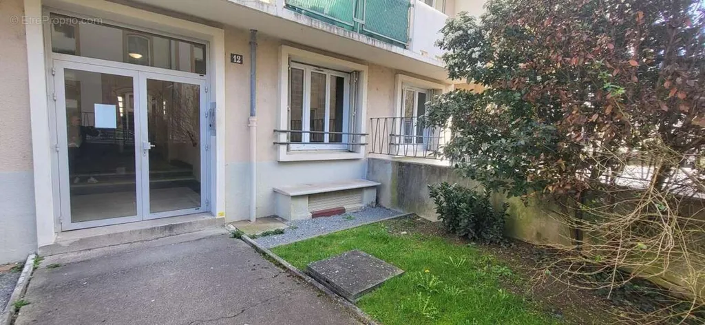 Extérieur - Appartement T3 avec Balcon en Centre-Ville de Limoges