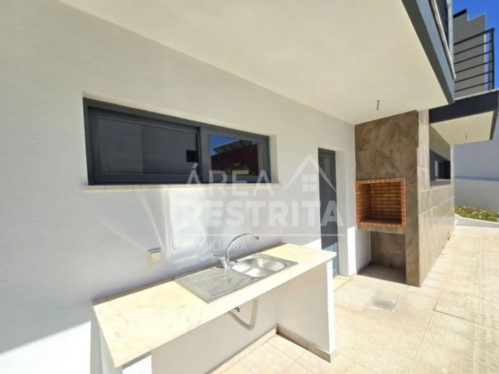 Terrasse - Luxury Detached House with Garden in Almada