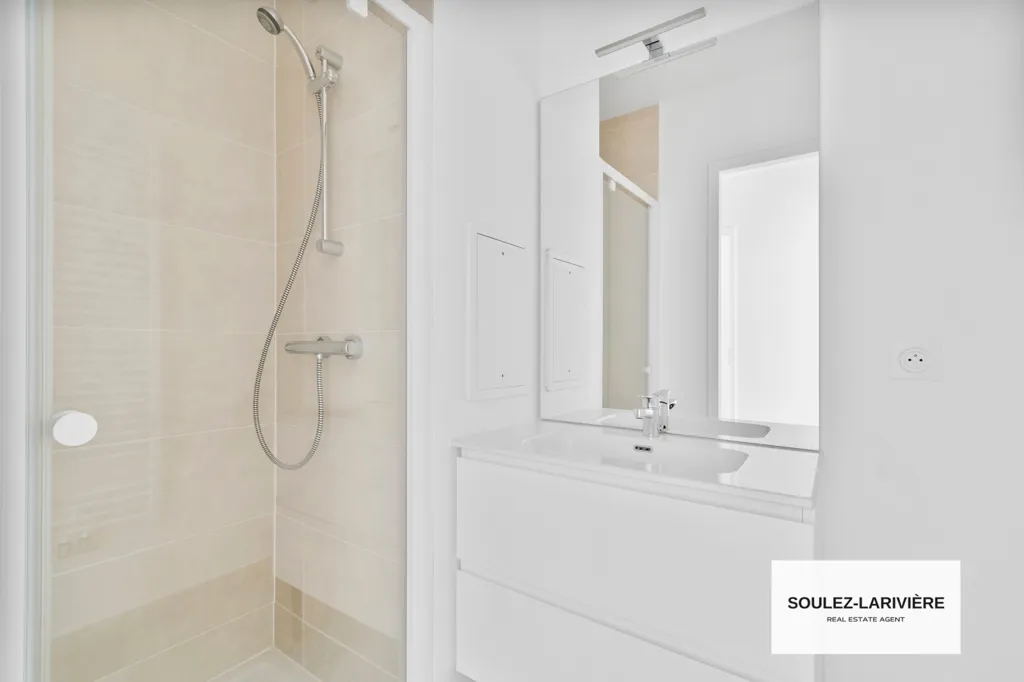 Vannitoad - Apartment with Balcony in Colombes