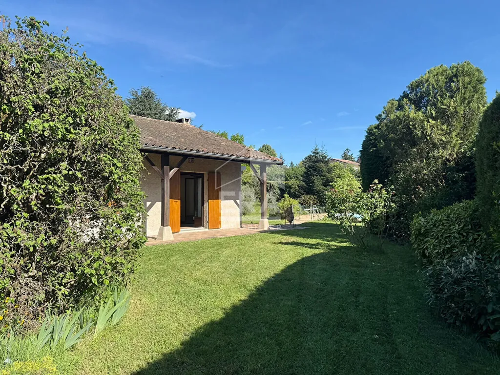 Jardin - Maison Familiale avec Piscine à Écully