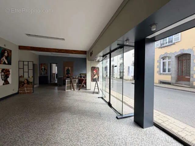 Stanze - Mixed-Use Property with Garden in Rohan
