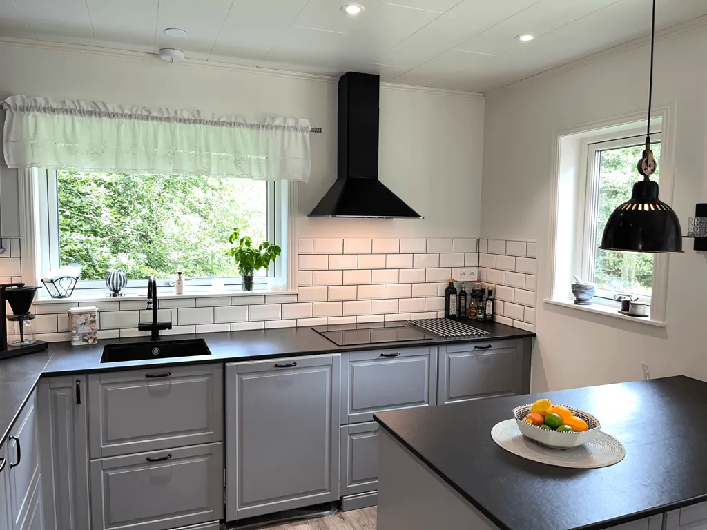 Cuisine - Development Opportunity with Golf Club Proximity in Åkersberga
