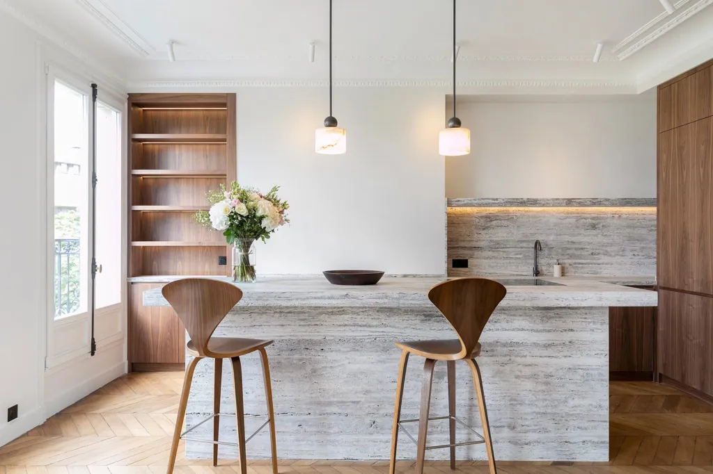 Cuisine - Appartement Rénové avec Vue sur la Tour Eiffel à Paris 16e