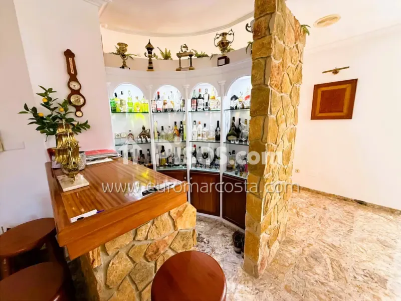 Pièces - Luxury Chalet with Private Pool in Elche