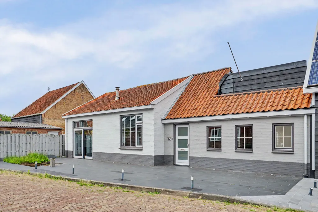 Esterno - Spacious Detached House with Balcony in Nieuwdorp
