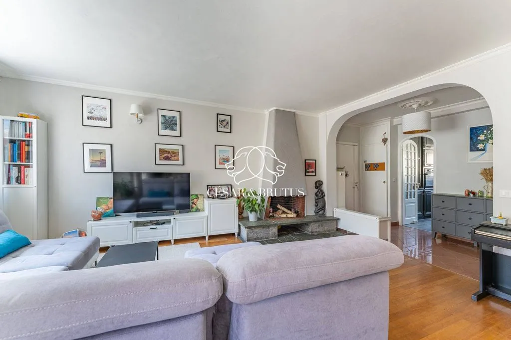 Elutuba - Luxury Flat with Balcony in Lyon's 7th Arrondissement
