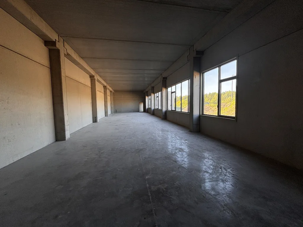 Stanze - Logistic Site with Office Space in Harelbeke