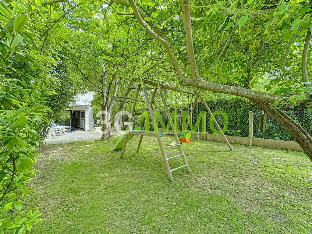 Jardin - Maison Atypique avec Grand Jardin au Centre de Dennemont