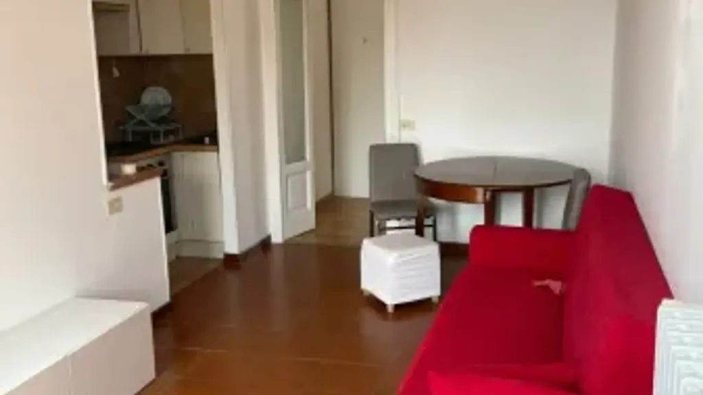 Soggiorno - Brightly Lit Flat with Kitchen in Milan