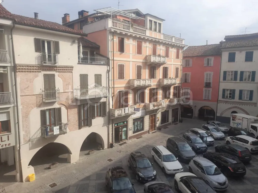 Aed - Three-Level Building for Renovation in Ceva