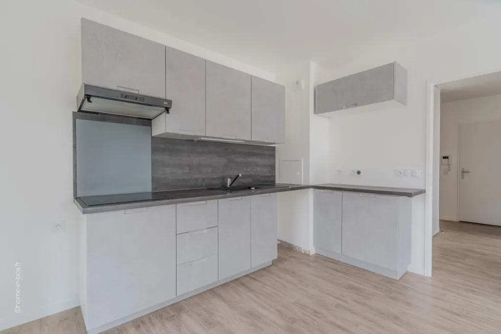 Cucina - 3-Bed Flat with Balcony-Terrace in Montevrain